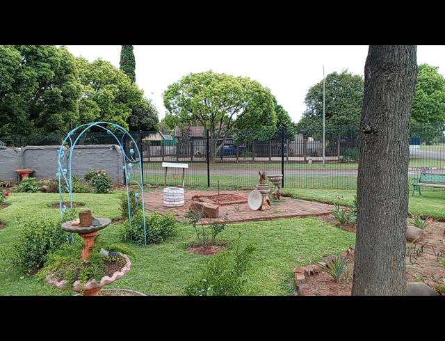 3 BEDROOM FREESTANDING FOR SALE IN KANONKOP